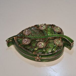 Green Leaf Enamel Jeweled Rhinestone  Glass Trinket Box Versailles Vintage🌱